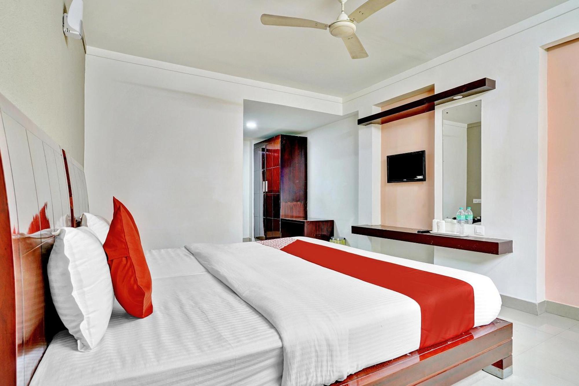 Hotel O Aec Residency Mararikulam Exterior foto